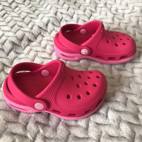 Kids Crocs, Pink, Size 4 - Picture 7 of 9